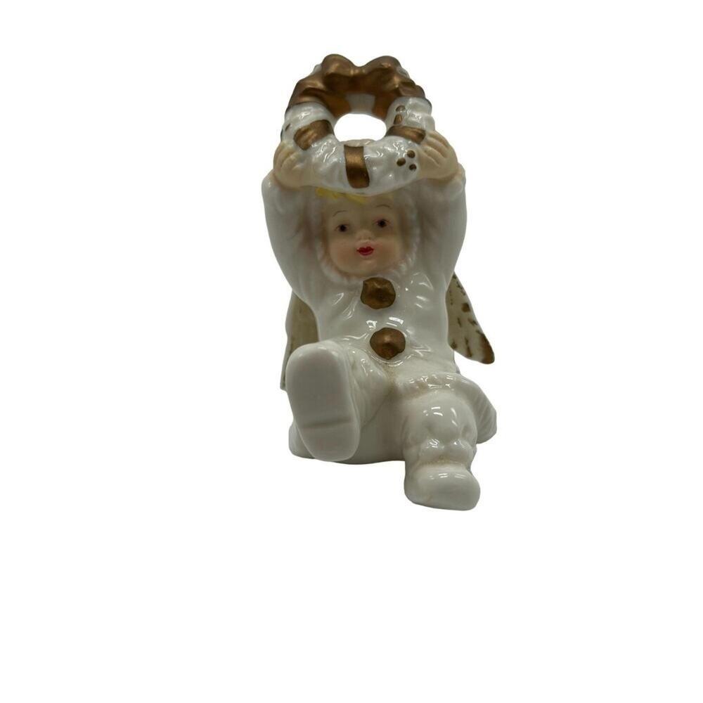Vintage Grandeur Noel Angel Letter 'O' & Wreath Porcelain Figurine - Picture 2 of 7